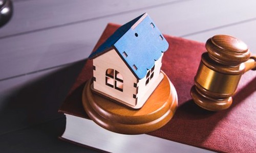 Juiza Determina Suspensao Do Pagamento De Taxas De Condominio Iptu E Parcelas De Contrato De Compra E Venda De Imovel